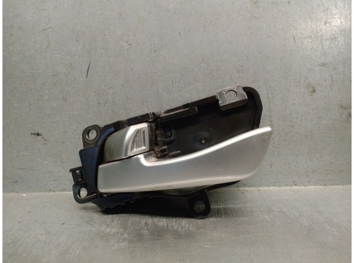 Recambio de maneta interior delantera izquierda para kia sorento iii (um) 2.2 crdi referencia OEM IAM 82610C5010SA1 82610C5010SA