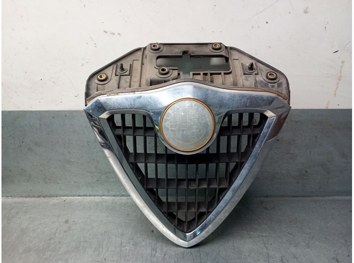 Recambio de rejilla delantera para alfa romeo 156 (116) 1.9 jtd cat referencia OEM IAM 156017393 156035881 