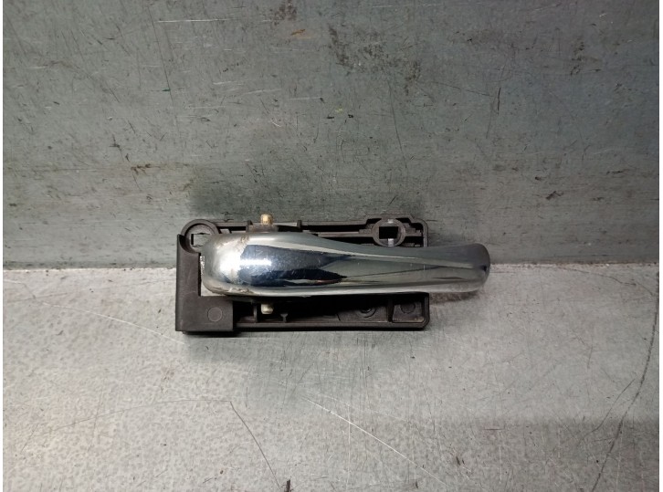Recambio de maneta interior delantera izquierda para alfa romeo 156 (116) 1.9 jtd cat referencia OEM IAM 156016997 156016997 