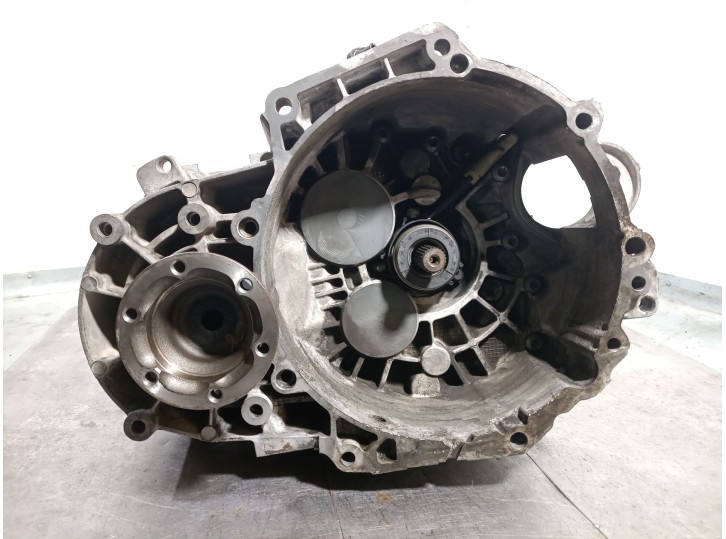 Replacement gearbox for Volkswagen Passat B8 (3G2, CB2) 2.0 TDI OEM IAM reference QFZ 02Q300050M FM6Q028