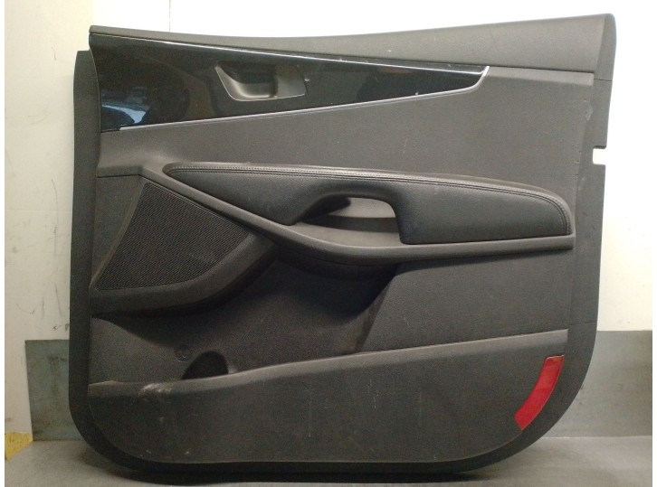 Recambio de guarnecido puerta delantera derecha para kia sorento iii (um) 2.2 crdi referencia OEM IAM M0220C5000WK 82308C5080C5C