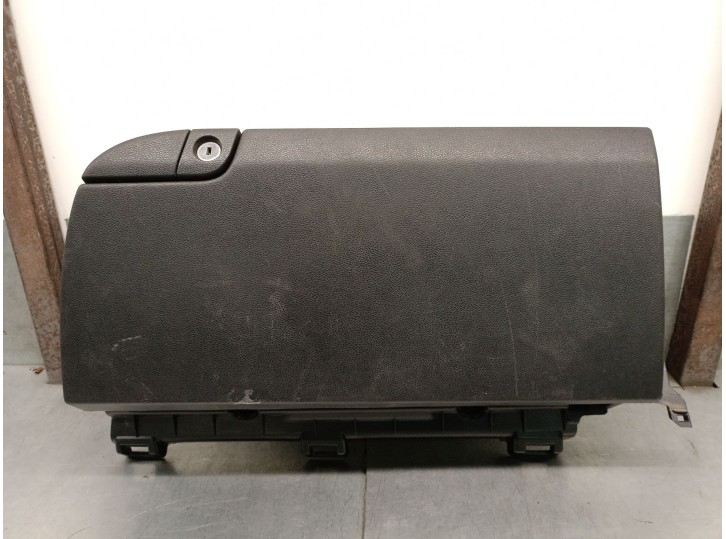 Recambio de guantera para kia sorento iii (um) 2.2 crdi referencia OEM IAM 84541C5000 84510C5100WK 