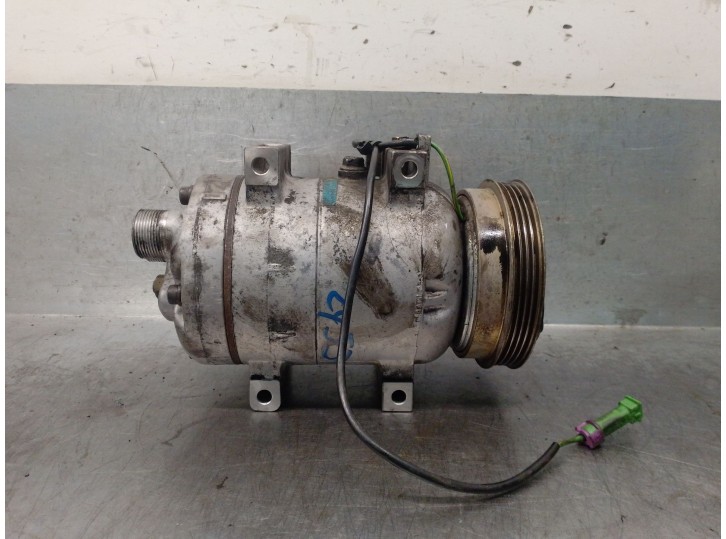 Recambio de compresor aire acondicionado para audi a4 berlina (b5) 1.8 referencia OEM IAM 8D0260805D 8D0260805M 