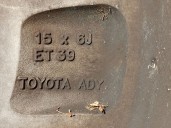 Recambio de llanta para toyota auris 1.8 16v cat referencia OEM IAM 4261102D90 R15X6JET39 