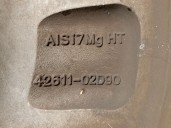 Recambio de llanta para toyota auris 1.8 16v cat referencia OEM IAM 4261102D90 R15X6JET39 