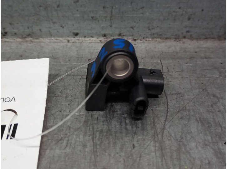 Replacement impact sensor for Volkswagen Golf VIII (CD1, DA1) 1.5 eTSI OEM IAM reference 85E959651 