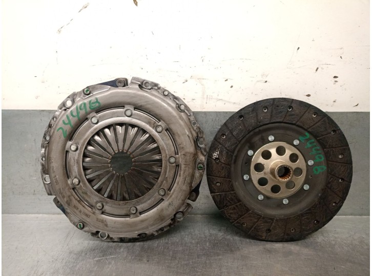 Replacement clutch kit for Peugeot 307 (S1) XSi OEM IAM reference 2004AL 2004AL 193795
