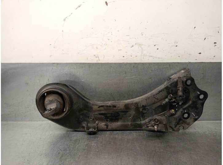Recambio de brazo suspension inferior trasero derecho para kia optima 1.7 crdi cat referencia OEM IAM 55281A8300 55280D4220 