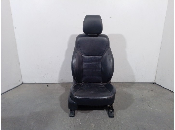 Recambio de asiento delantero derecho para kia sorento iii (um) 2.2 crdi referencia OEM IAM 88410C5DH0 88410C5DH0 