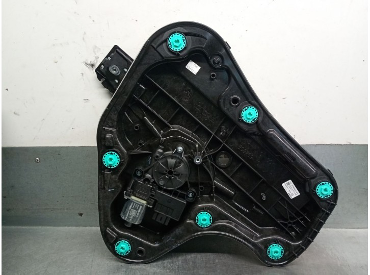 Recambio de elevalunas trasero derecho para volkswagen golf viii (cd1, da1) 1.5 etsi referencia OEM IAM 5H0839402H 5H0839462F 