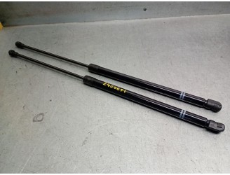 Recambio de amortiguadores maletero / porton para volkswagen golf viii (cd1, da1) 1.5 etsi referencia OEM IAM 5H6827550K 5H68275