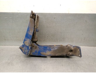 Recambio de bisagra porton para mercedes-benz vito (w638) caja cerrada 110 cdi (638.094) referencia OEM IAM A6387401737 A638740