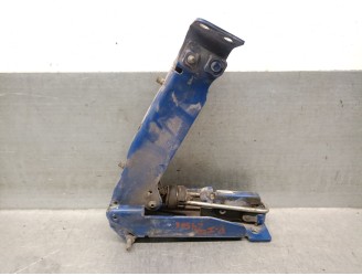 Recambio de bisagra porton para mercedes-benz vito (w638) caja cerrada 110 cdi (638.094) referencia OEM IAM A6387401637 A638740