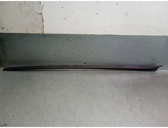 Recambio de molduras delanteras para volkswagen golf viii (cd1, da1) 1.5 etsi referencia OEM IAM 5H0854327A 5H0854327A 