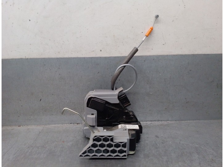 Recambio de cerradura puerta trasera derecha para hyundai bayon (bc3) 1.2 mpi referencia OEM IAM 81420Q0400 81420Q0400 