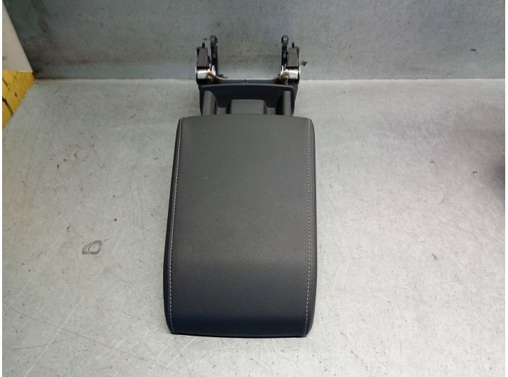 Recambio de apoyabrazos central para volkswagen golf viii (cd1, da1) 1.5 etsi referencia OEM IAM 5H0864207C 5H0864207C 