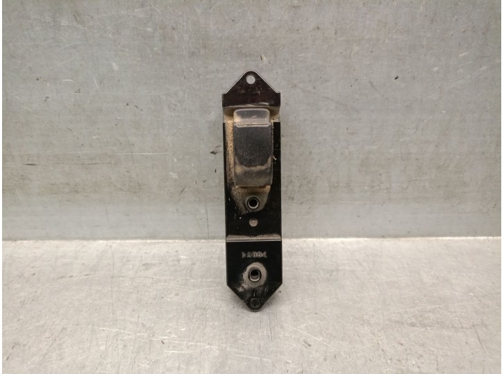 Replacement rear right window switch for Mitsubishi Outlander I (CU_W) 2.0 4WD (CU2W) OEM IAM reference MR502239 MR502