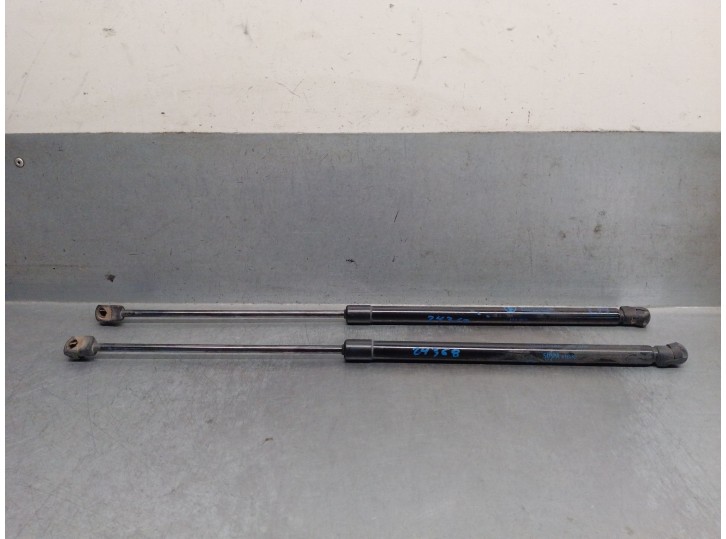 Recambio de amortiguadores maletero / porton para hyundai bayon (bc3) 1.2 mpi referencia OEM IAM 81831Q0410 81841Q0410 