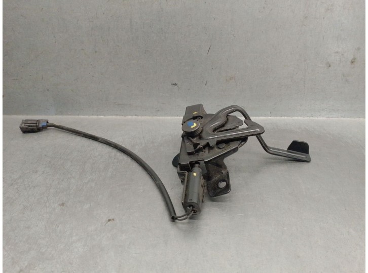 Recambio de cerradura capot para hyundai bayon (bc3) 1.2 mpi referencia OEM IAM 81130Q0400 81130Q0400 