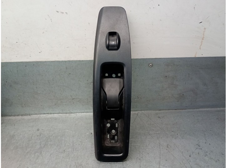 Replacement front right inner door handle for Fiat Doblo Cargo (263_) 1.6 D Multijet OEM IAM reference 735616013 735616013