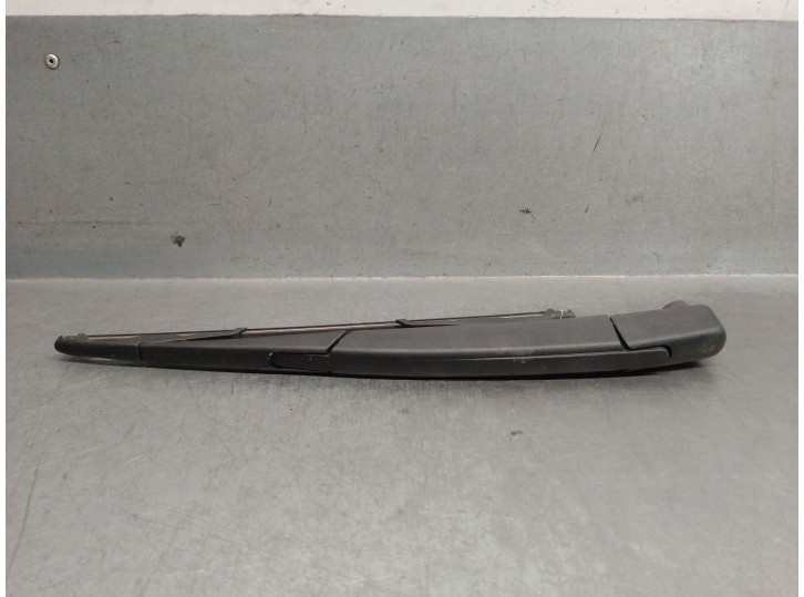 Recambio de brazo limpia trasero para hyundai bayon (bc3) 1.2 mpi referencia OEM IAM 98815C8000 98815C8000 