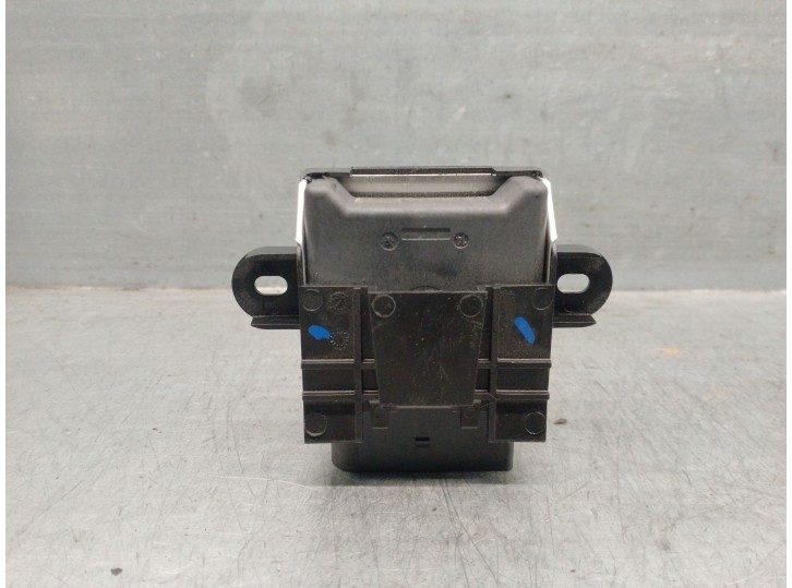 Recambio de rele para volkswagen golf viii (cd1, da1) 1.5 etsi referencia OEM IAM 5Q0906093B 5Q0906093B 