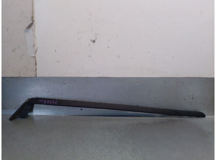 Recambio de molduras delanteras para hyundai bayon (bc3) 1.2 mpi referencia OEM IAM 86141Q0000 86141Q0000 