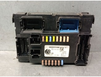 Recambio de caja reles / fusibles para fiat tipo station wagon (356_, 357_) 1.4 (356wxf1b) referencia OEM IAM 00520721200 