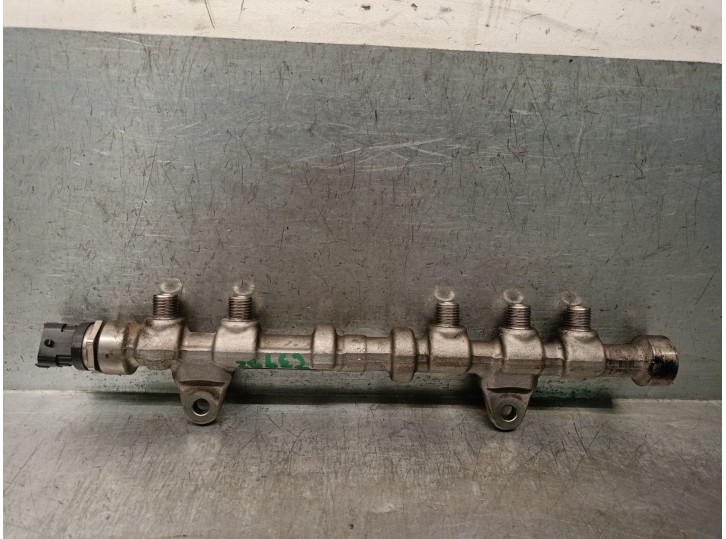 Replacement injector rail for Fiat Doblo 1.3 16v JTD CAT OEM IAM reference 55215212 55215212 0445214193 BOSCH