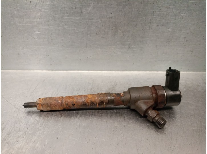 Recambio de inyector para fiat doblo 1.3 16v jtd cat referencia OEM IAM 0445110183  0445110183 BOSCH