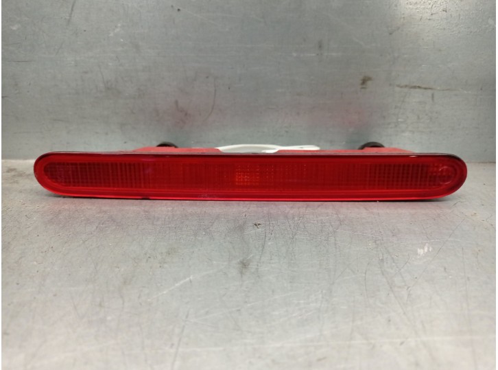 Recambio de luz central de freno para opel combo furgoneta/monovolumen (k9) 1.5 d referencia OEM IAM 9682830180 89071289