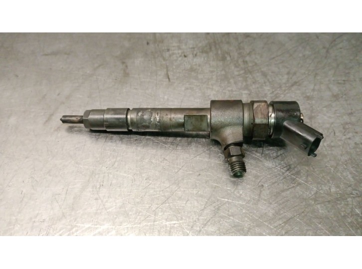 Replacement injector for Alfa Romeo 156 (116) 1.9 JTD CAT OEM IAM reference 0445110068 0445110068