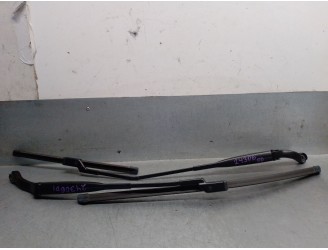 Recambio de brazo limpia delantero derecho para fiat panda (312_, 319_) 1.0 mild hybrid (312.pyd1b) referencia OEM IAM 735538523