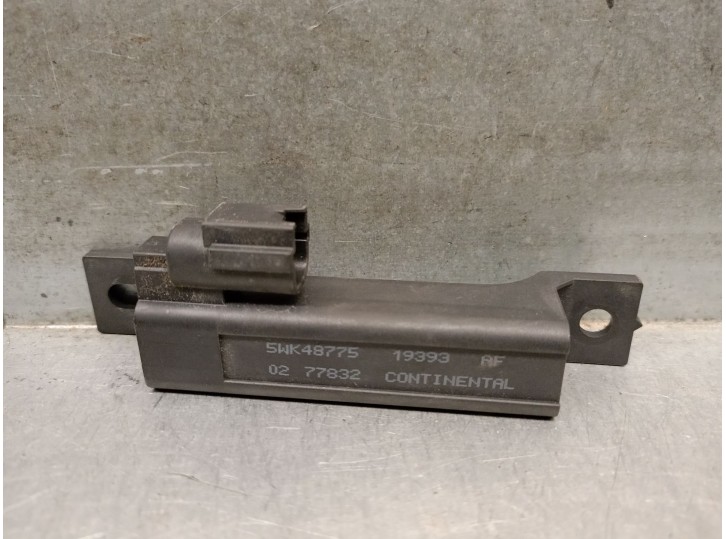 Recambio de antena para renault captur ii (hf_) blue dci 95 (hfaf) referencia OEM IAM 4080806900 5WK48775