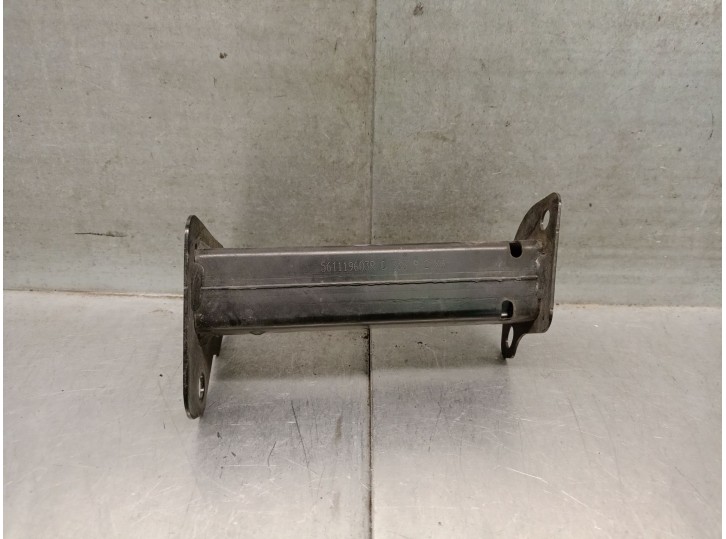 Replacement front bumper absorber for Renault Captur II (HF_) Blue dCi 95 (HFAF) OEM IAM reference 561119603R 561119603R 