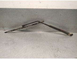 Recambio de brazo limpia trasero para mitsubishi montero (l040) 2.5 turbodiesel referencia OEM IAM MB510385 MB510385 
