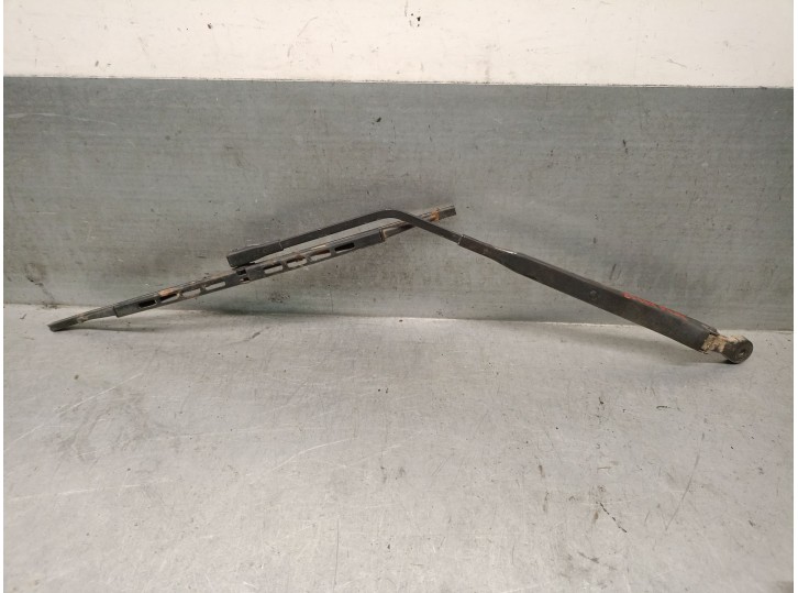 Recambio de brazo limpia trasero para mitsubishi montero (l040) 2.5 turbodiesel referencia OEM IAM MB510385 MB510385 