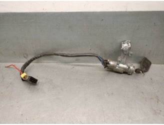 Recambio de conmutador de arranque para mitsubishi montero (l040) 2.5 turbodiesel referencia OEM IAM MB399651 MB399651 