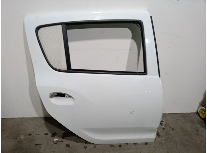 Recambio de puerta trasera derecha para dacia sandero ii 1.5 dci diesel referencia OEM IAM 821002434R 821002434R 
