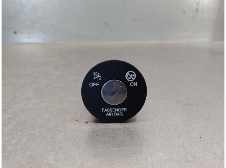 Recambio de interruptor para hyundai bayon (bc3) 1.2 mpi referencia OEM IAM 95940M6000 95940M6000 