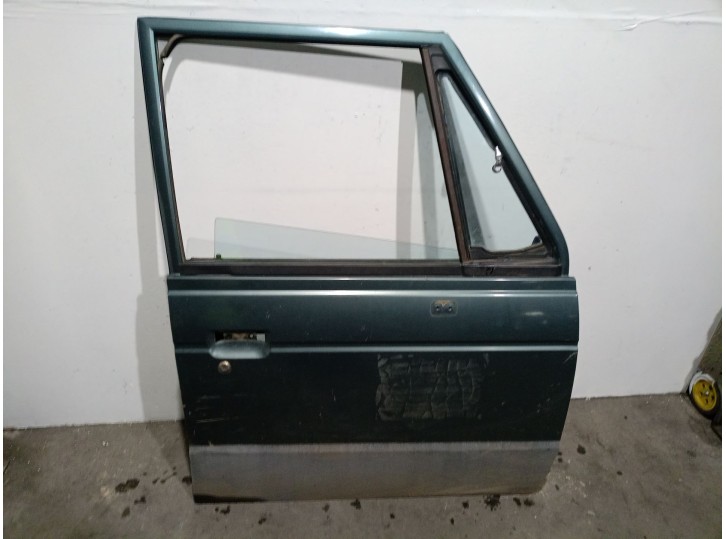Recambio de puerta delantera derecha para mitsubishi montero (l040) 2.5 turbodiesel referencia OEM IAM MB275443 MB275443 