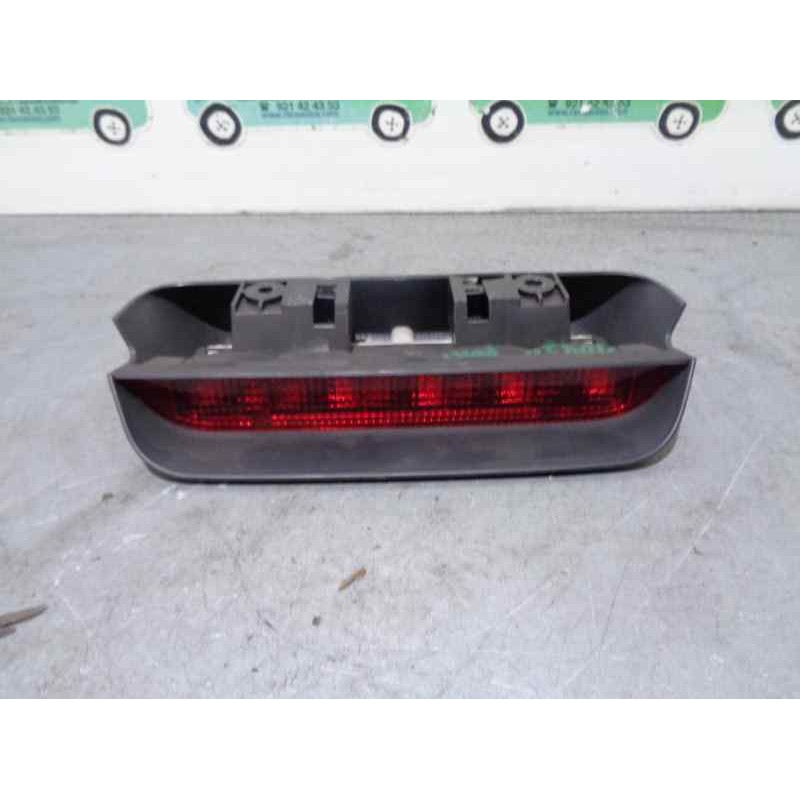 Recambio de luz central de freno para suzuki liana rh (er) 1.6 referencia OEM IAM 3581054G00P4Z  