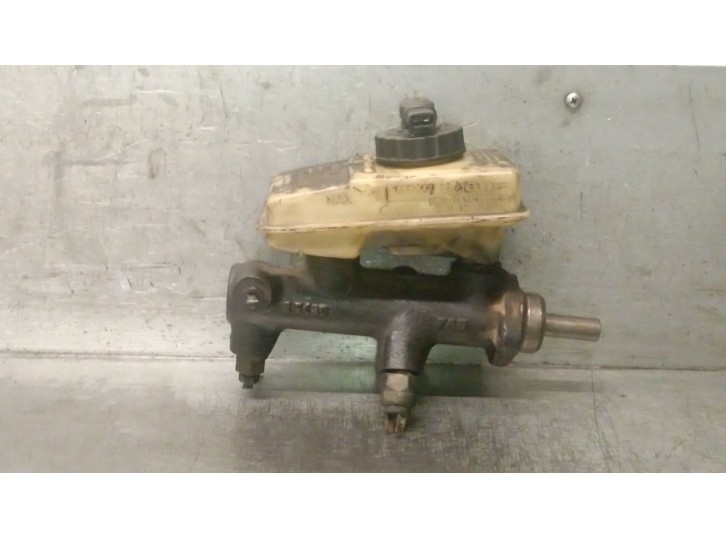 Replacement brake pump for Volkswagen Passat B2 Variant (33b) 1.6 D OEM IAM reference 321611019D 321611019D 