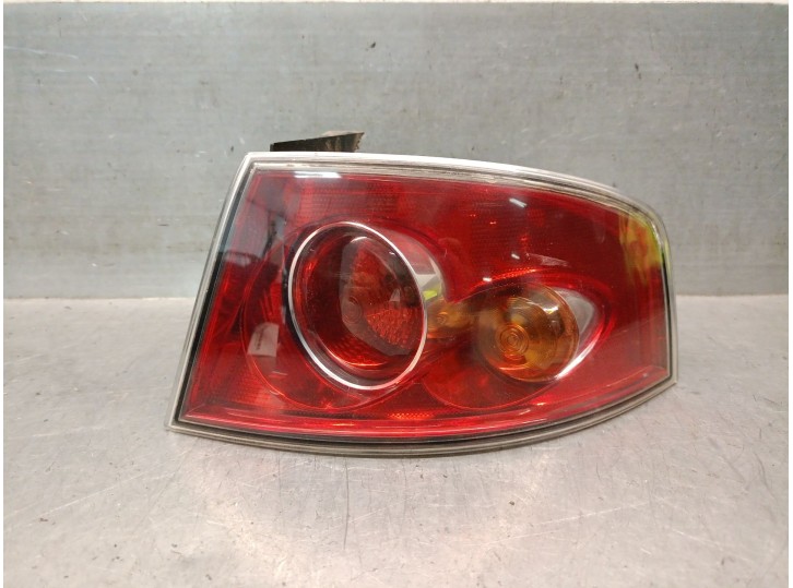 Replacement rear right tail light for Seat Ibiza (6L1) 1.9 SDI OEM IAM reference 6L6945112B 6L6945112B 