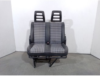 Recambio de asiento delantero derecho para peugeot boxer caja cerrada (rs2850)(230)(´02) 2.5 diesel referencia OEM IAM 8845LH 88