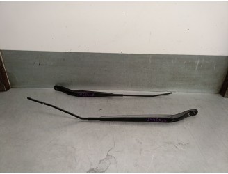 Recambio de brazo limpia delantero derecho para renault megane iii sport tourer 1.5 dci diesel fap referencia OEM IAM 288860005R