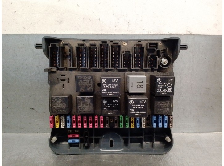 Recambio de caja reles / fusibles para skoda felicia combi (795) 1.6 referencia OEM IAM 6U0937025A 