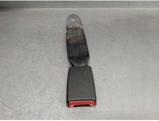 Recambio de enganche cinturon trasero derecho para skoda felicia combi (795) 1.6 referencia OEM IAM 6U0857713 6U0857713B 