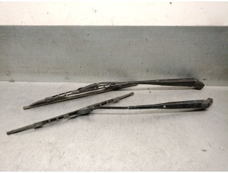 Recambio de brazo limpia delantero derecho para mitsubishi montero (l040) 2.5 turbodiesel referencia OEM IAM MB542221 MB542221 