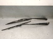 Recambio de brazo limpia delantero derecho para mitsubishi montero (l040) 2.5 turbodiesel referencia OEM IAM MB542221 MB542221 